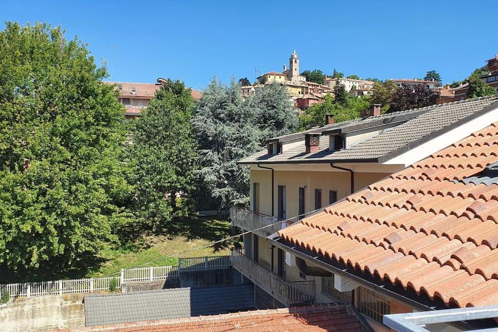 Charming 2.5Room Flat In Center Of Monforte dʼAlba Exteriör bild